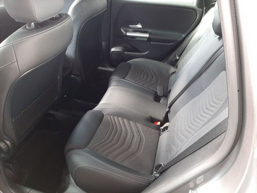 Mercedes-Benz B 180 2024