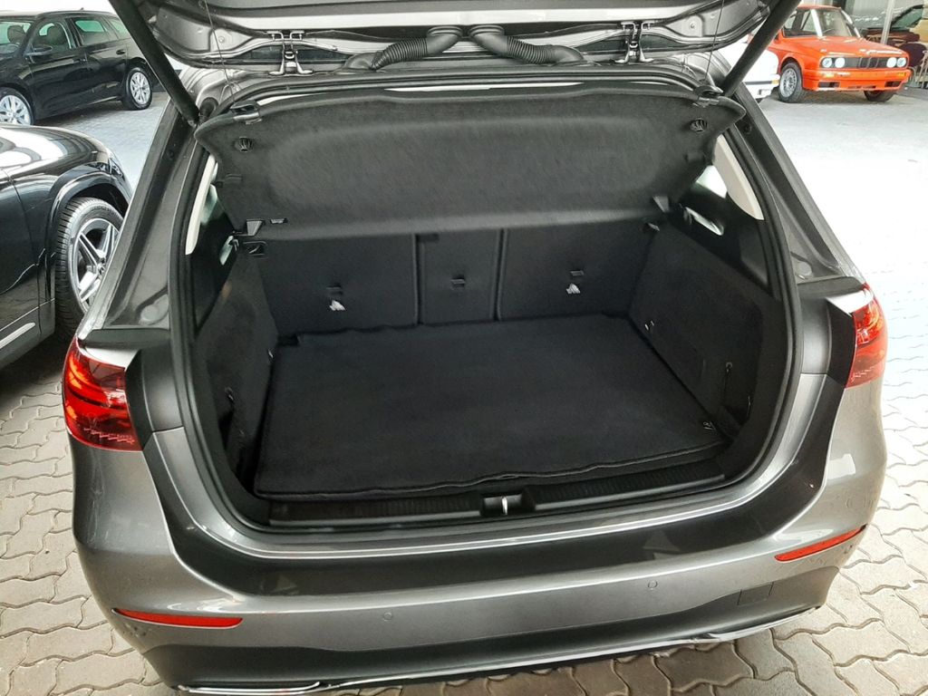 Mercedes-Benz B 180 2024