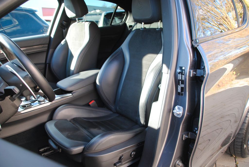 Alfa Romeo Stelvio 2021