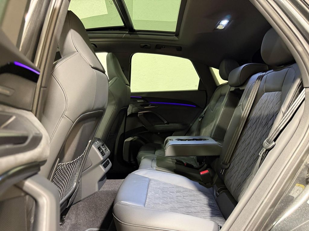 Audi SQ5 2025
