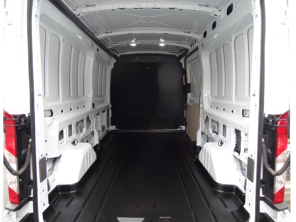 Ford Transit 2025