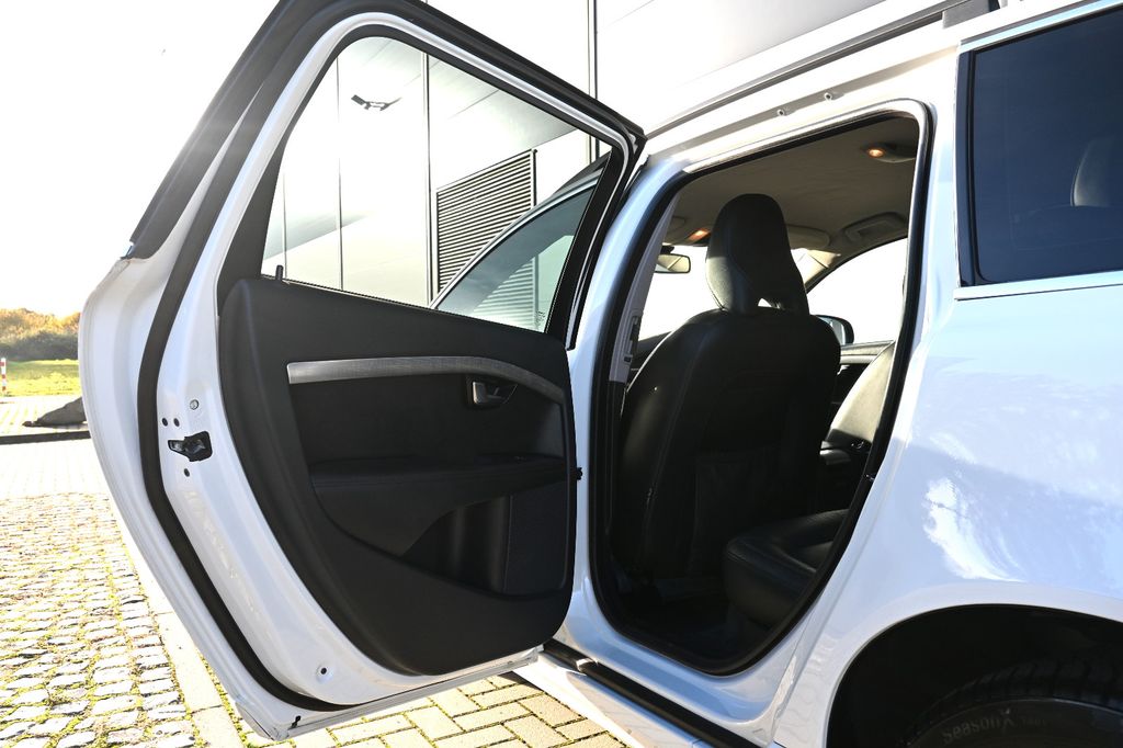 Volvo V70 2011