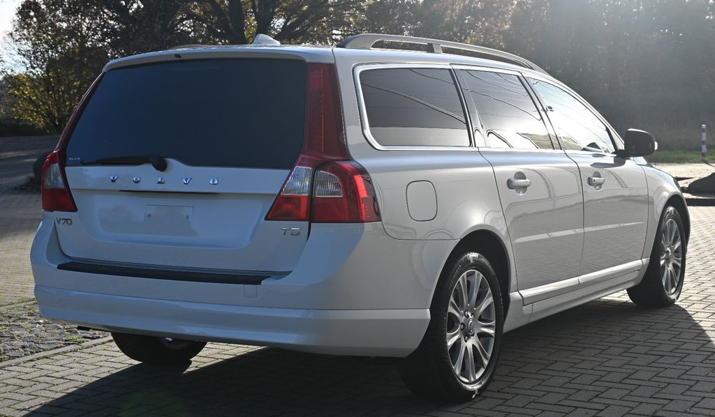 Volvo V70 2011