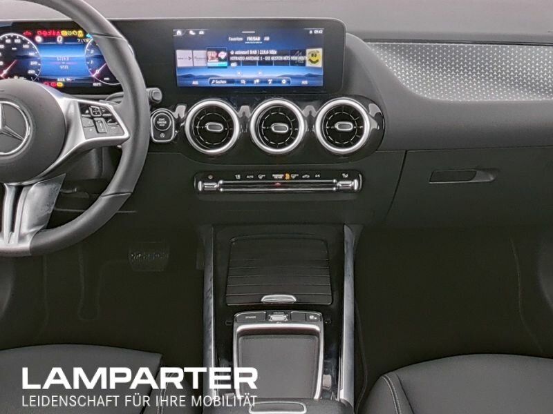 Mercedes-Benz GLA 180 2024