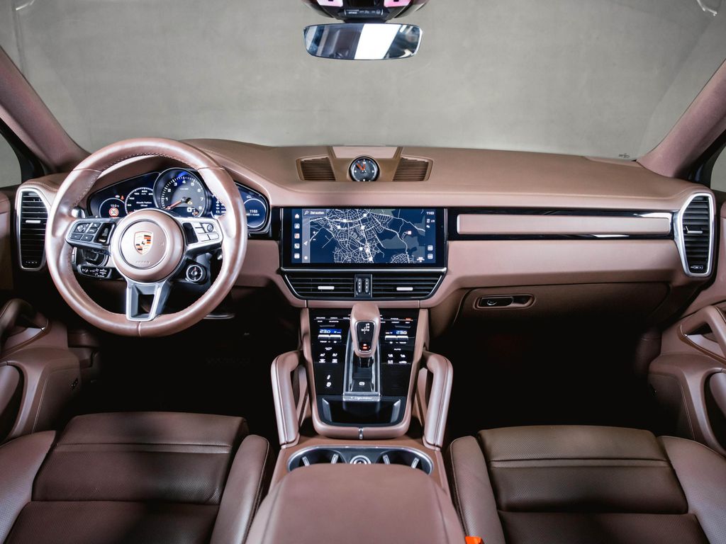 Porsche Cayenne 2023