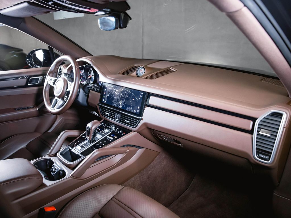 Porsche Cayenne 2023