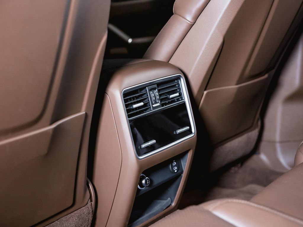 Porsche Cayenne 2023