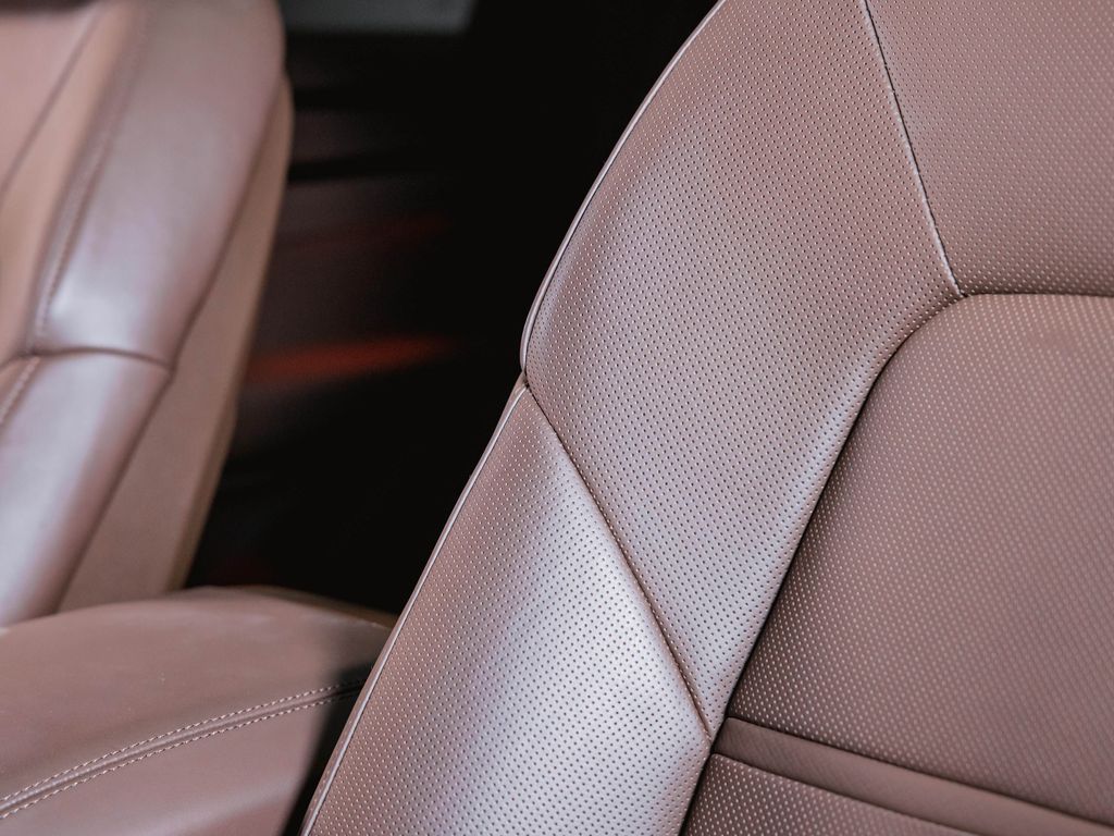 Porsche Cayenne 2023