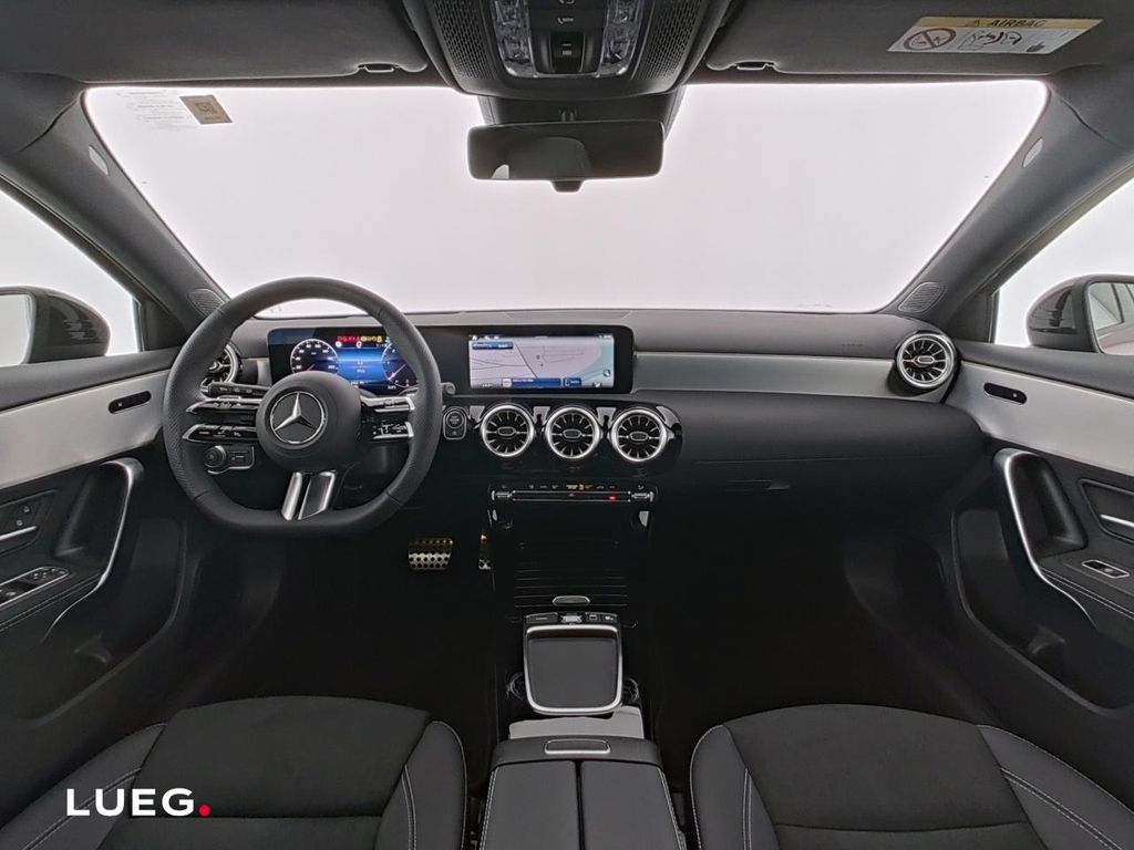 Mercedes-Benz A 180 2025