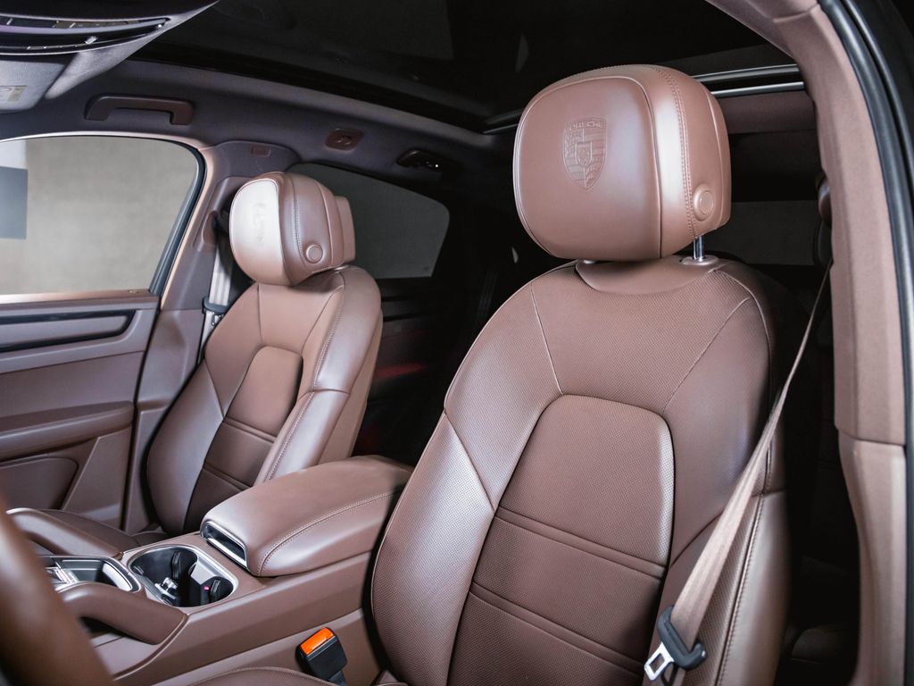 Porsche Cayenne 2023
