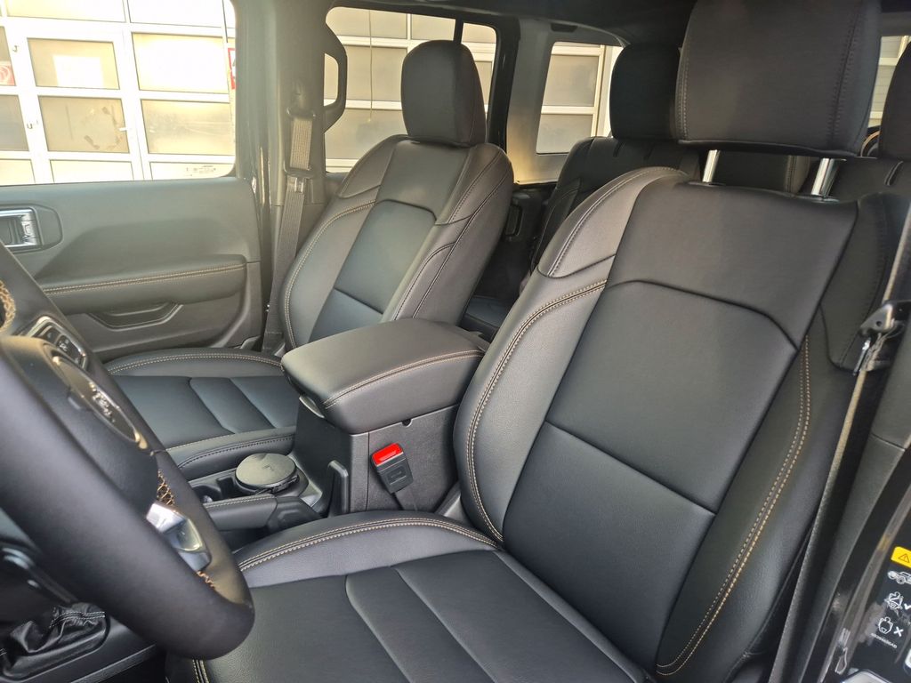 Jeep Wrangler 2025