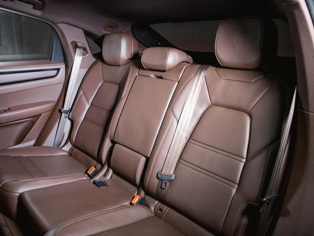 Porsche Cayenne 2023