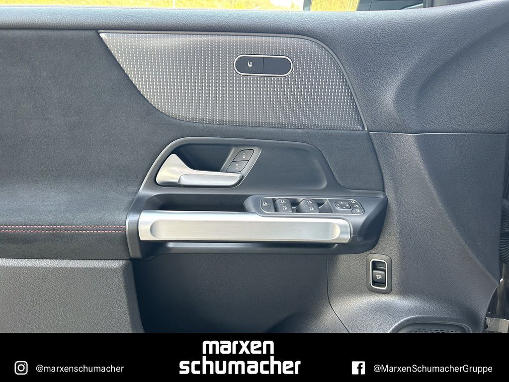 Mercedes-Benz EQB 2023