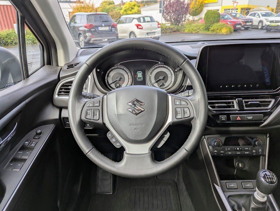 Suzuki SX4 2023