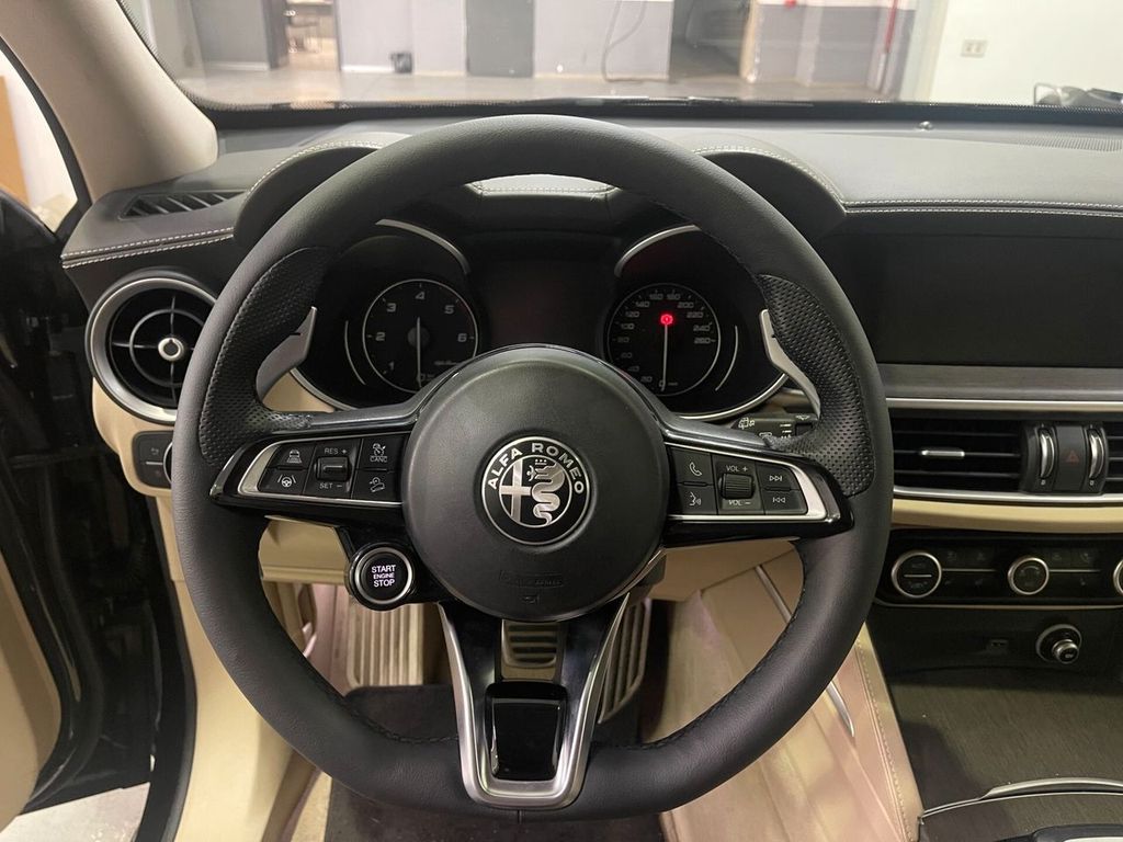 Alfa Romeo Stelvio 2020