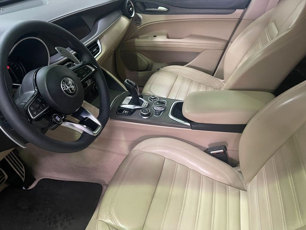 Alfa Romeo Stelvio 2020