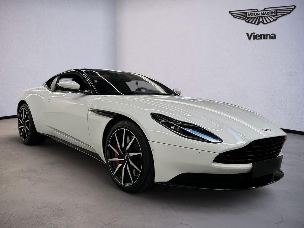 Aston Martin DB11 2019