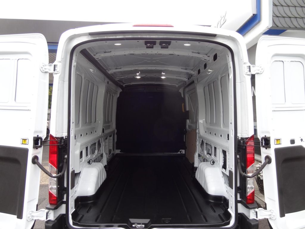 Ford Transit 2025