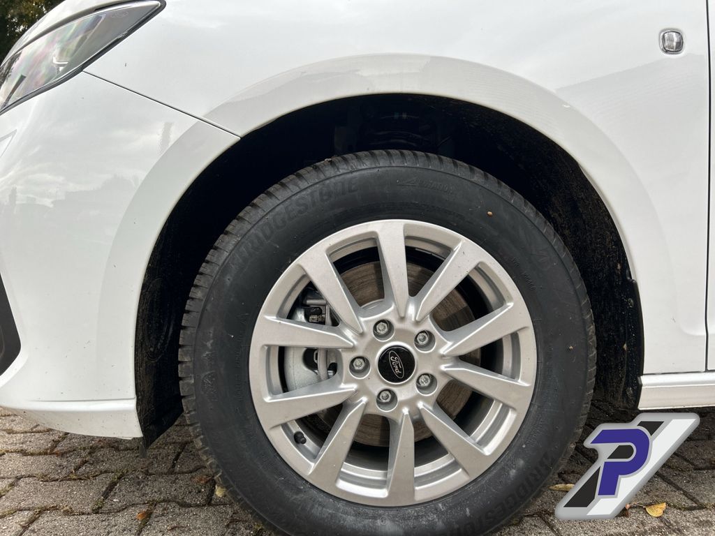 Ford Tourneo Connect 2025