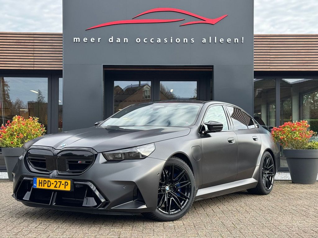 BMW M5 2025