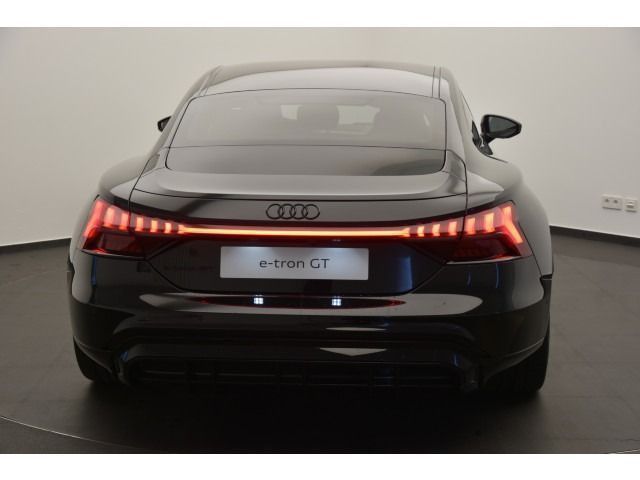 Audi e-tron GT 2024