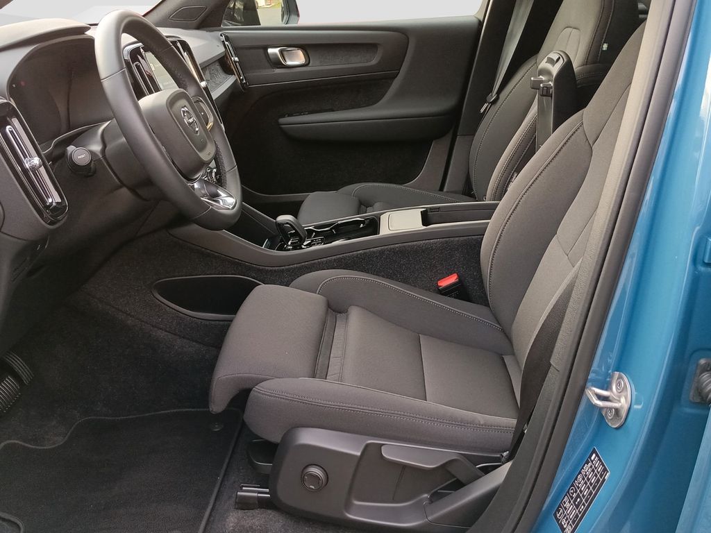 Volvo C40 2025