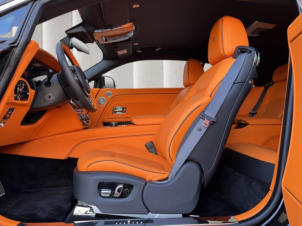 Rolls-Royce Spectre 2025