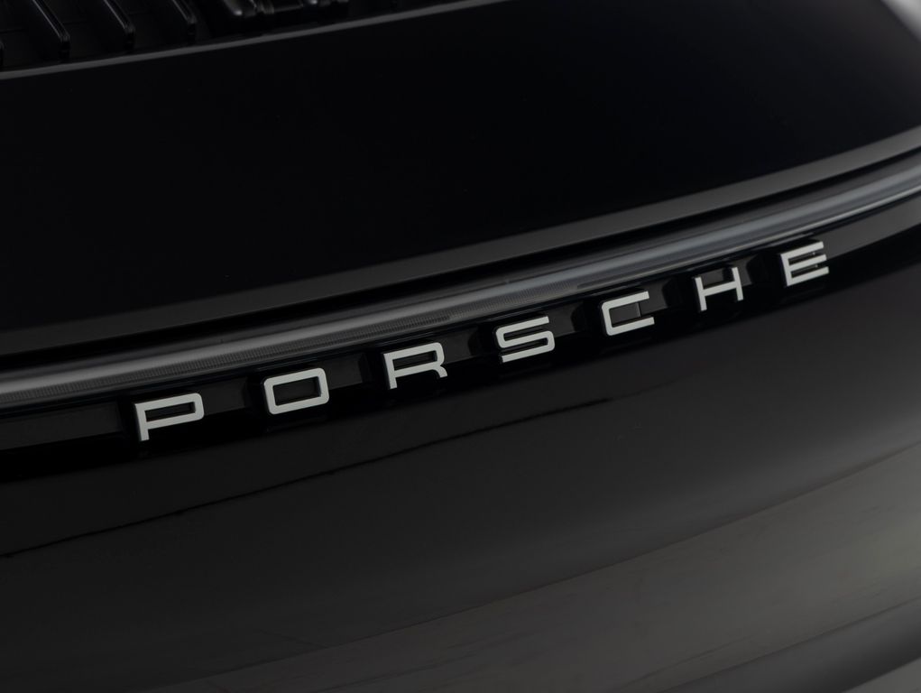Porsche 992 2023