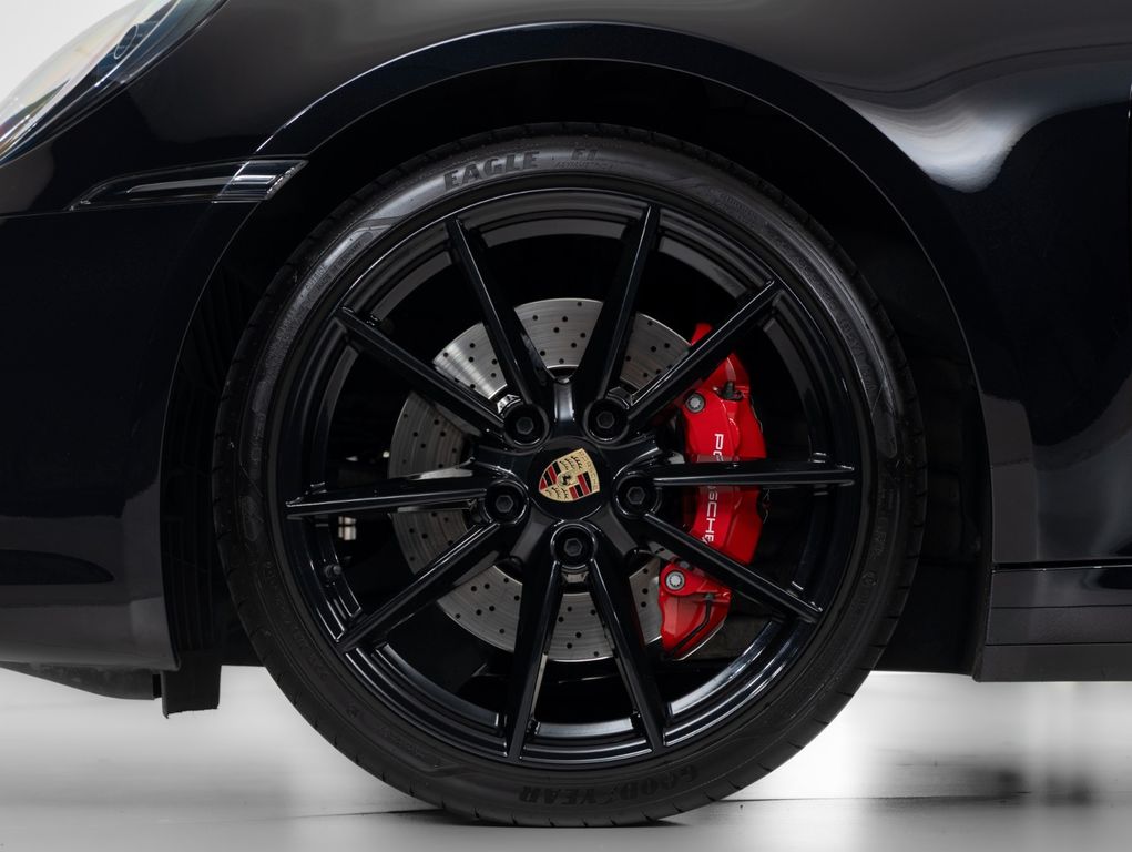 Porsche 992 2023