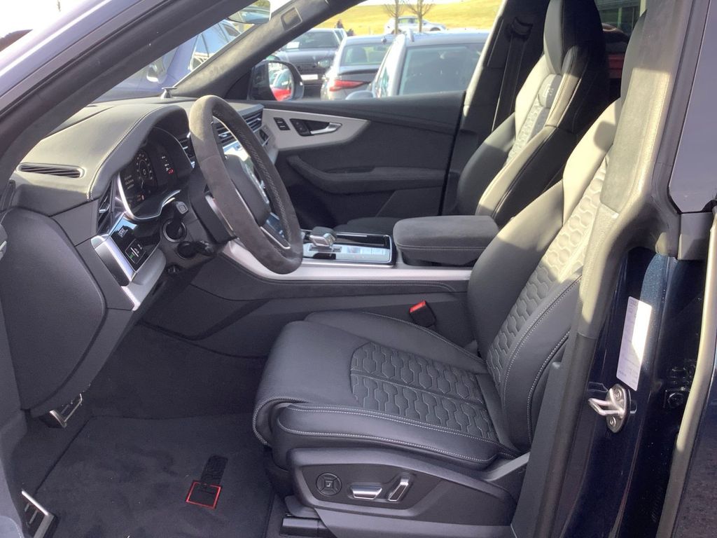 Audi RSQ8 2025