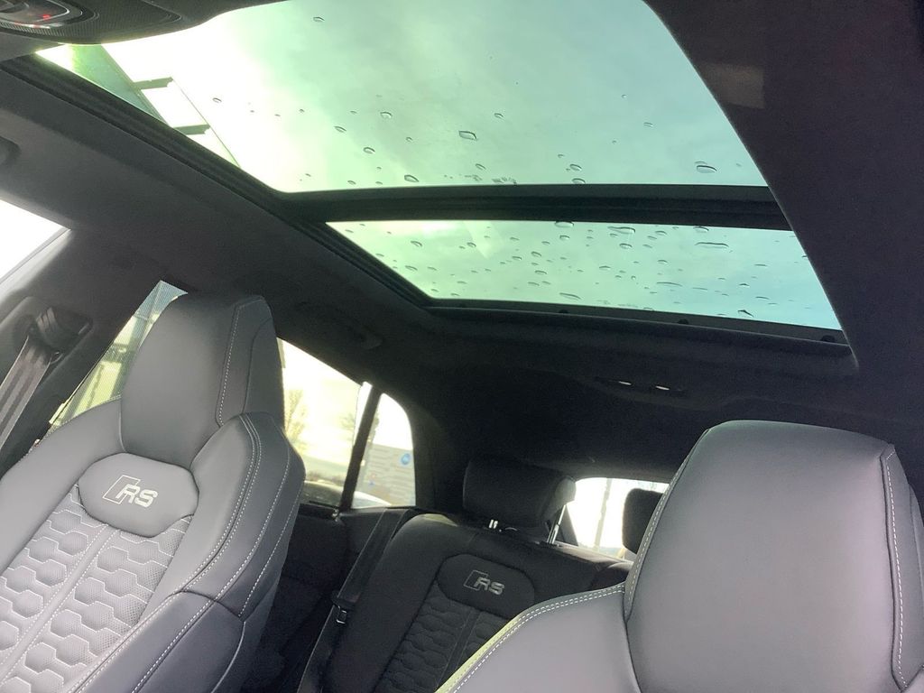 Audi RSQ8 2025