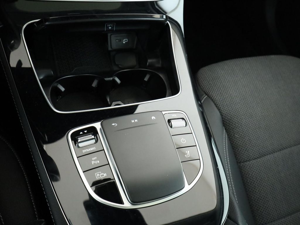 Mercedes-Benz E 300 2022