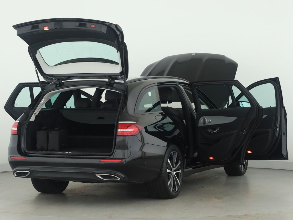 Mercedes-Benz E 300 2022