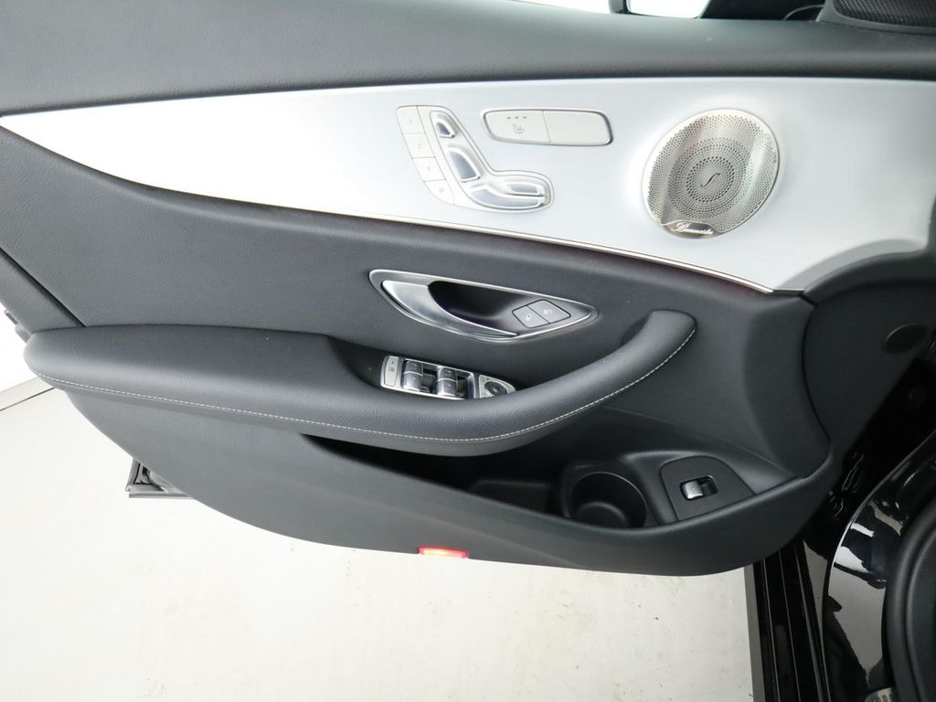 Mercedes-Benz E 300 2022