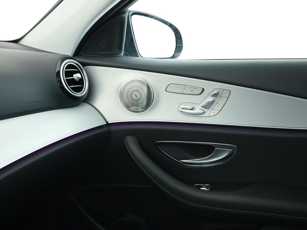 Mercedes-Benz E 300 2022