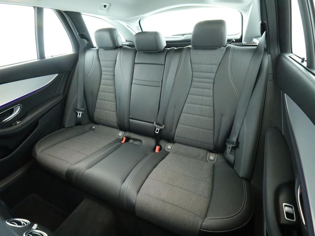 Mercedes-Benz E 300 2022