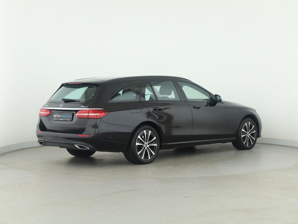 Mercedes-Benz E 300 2022