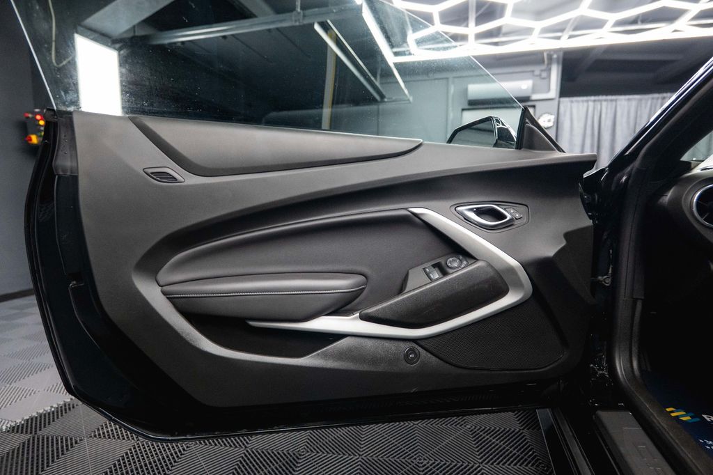 Chevrolet Camaro 2019