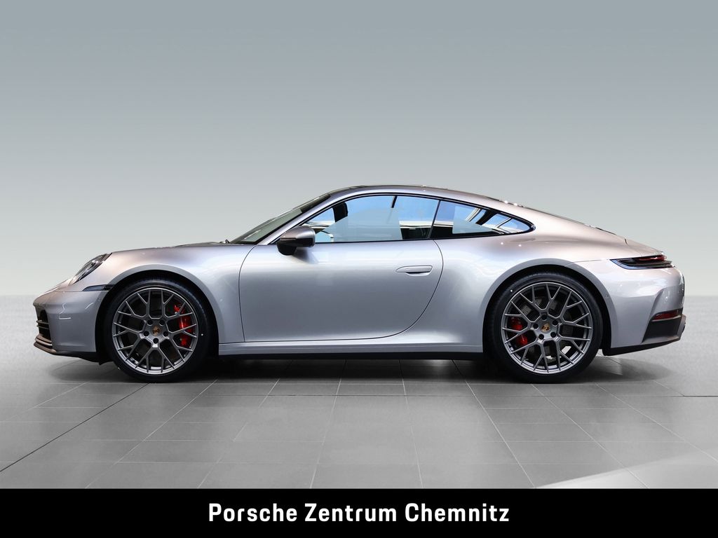 Porsche 992 2025
