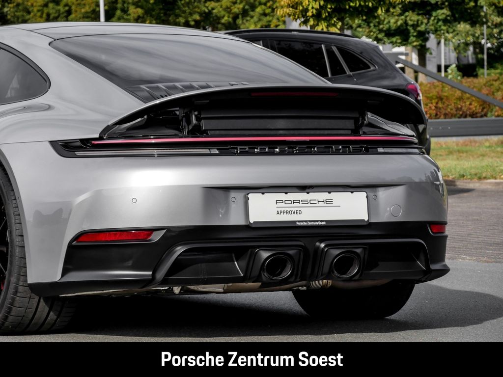 Porsche 992 2025