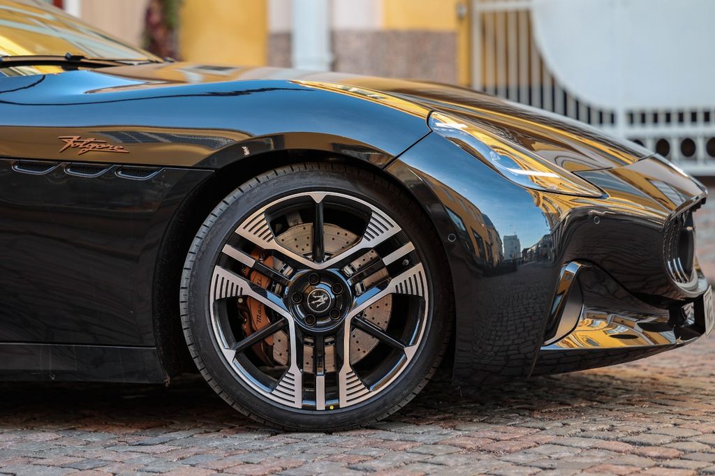 Maserati GranCabrio 2024