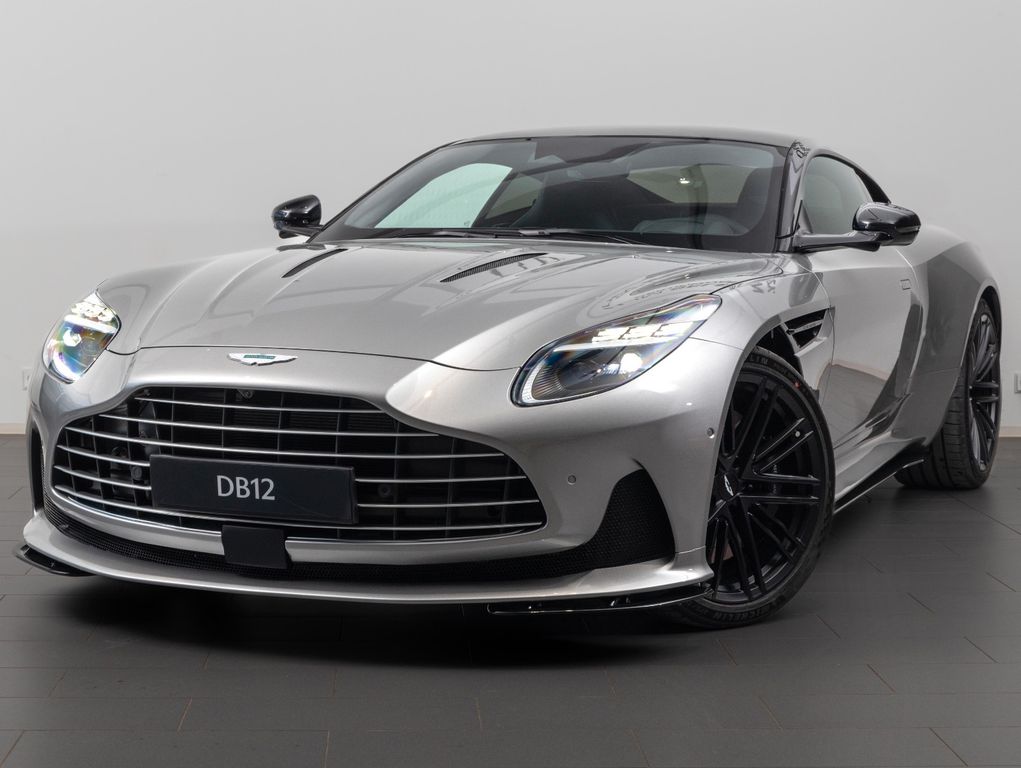 Aston Martin DB12 2025