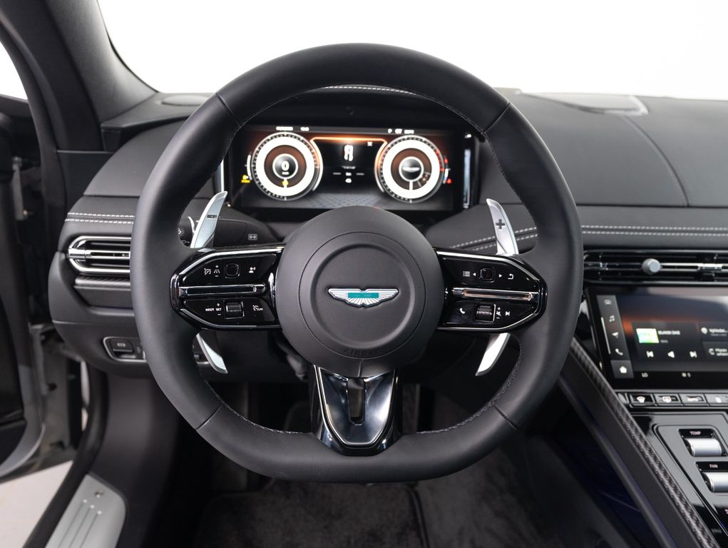 Aston Martin DB12 2025