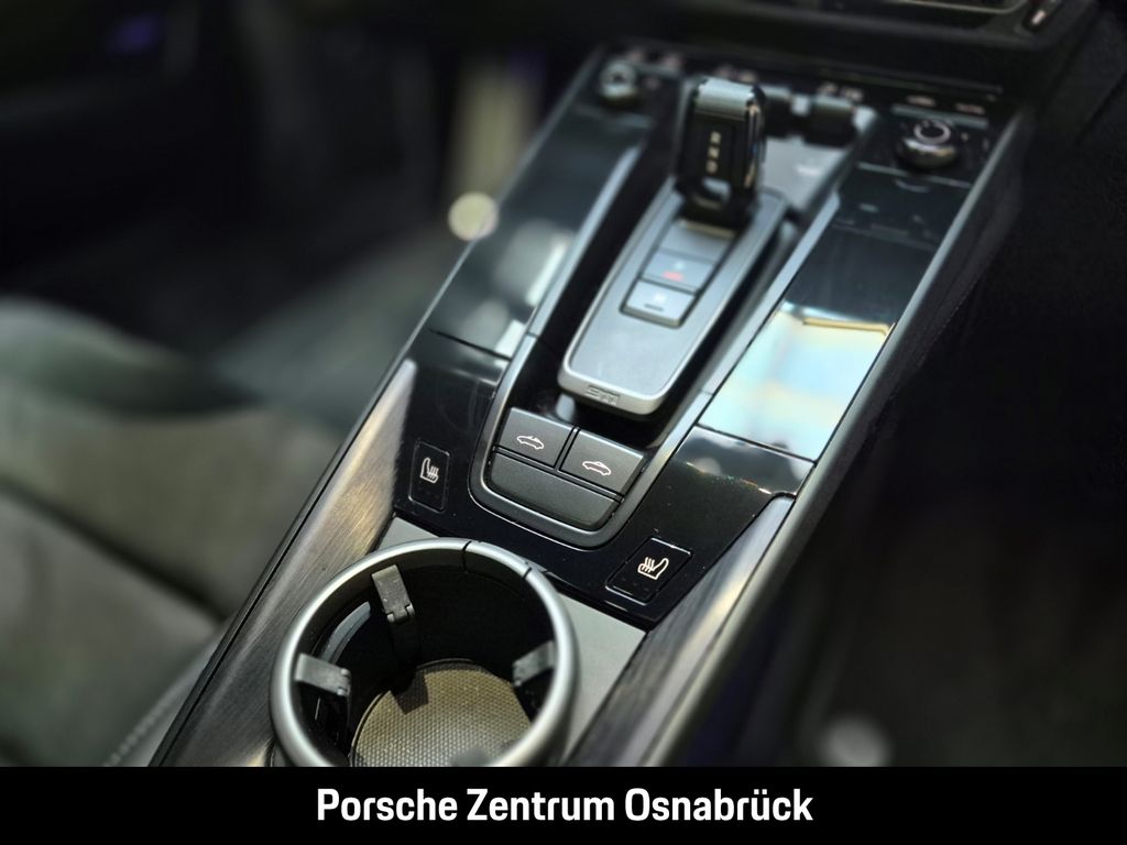 Porsche 992 2022