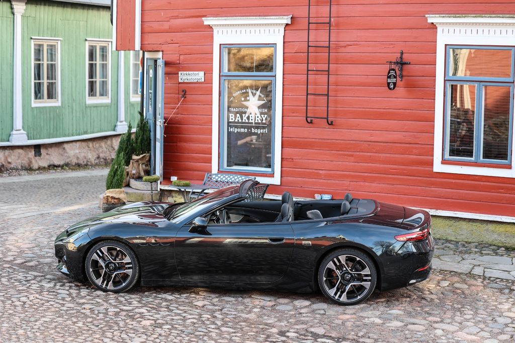 Maserati GranCabrio 2024