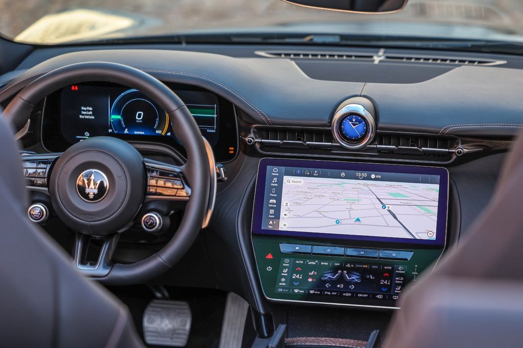 Maserati GranCabrio 2024