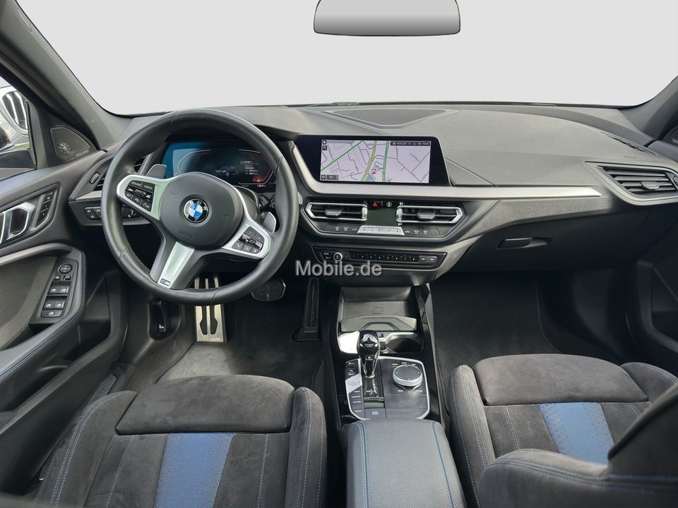 BMW 118 2024