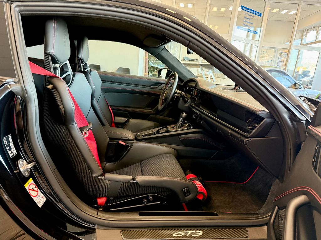 Porsche 992 2023