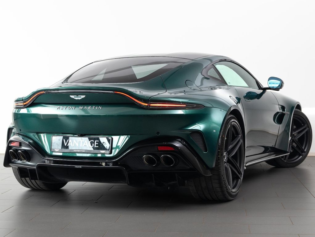 Aston Martin V8 Vantage 2025