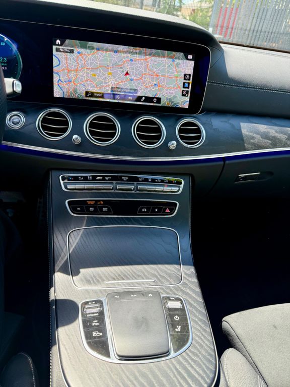 Mercedes-Benz E 300 2022
